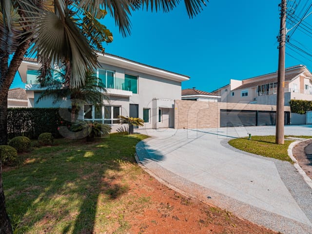 Casa com 2000m² 5 quartos e 7 banheiros, à venda, no bairro Alphaville Residencial Dois em Barueri
