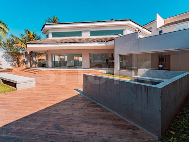 Casa com 2000m² 5 quartos e 7 banheiros, à venda, no bairro Alphaville Residencial Dois em Barueri
