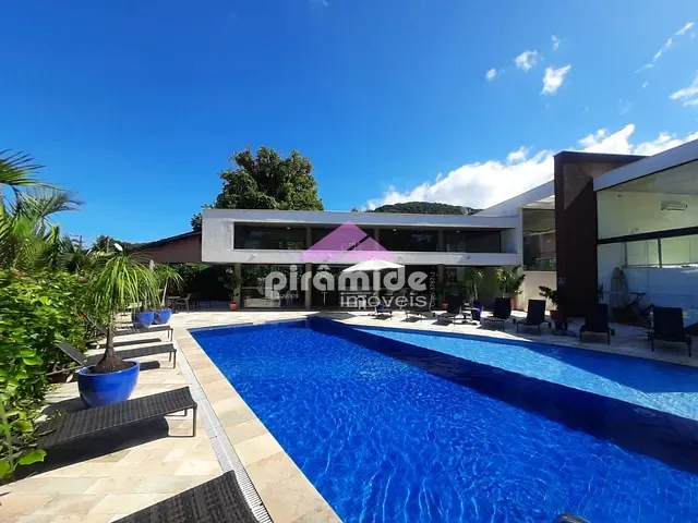 Casa com 1300m² 5 quartos e 3 banheiros, à venda, no bairro Camburi em São Sebastião