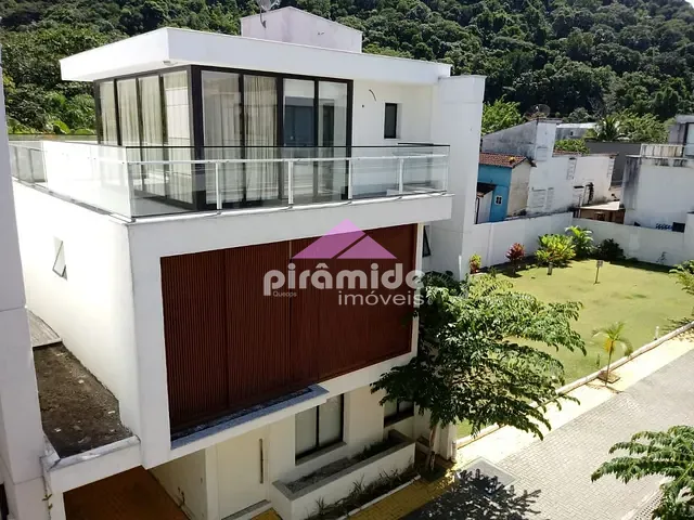 Casa com 1300m² 5 quartos e 3 banheiros, à venda, no bairro Camburi em São Sebastião