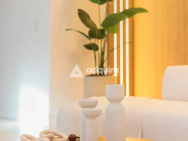 Casa com 578m² 3 quartos e 5 banheiros, à venda, no bairro Colônia Dona Luíza em Ponta Grossa