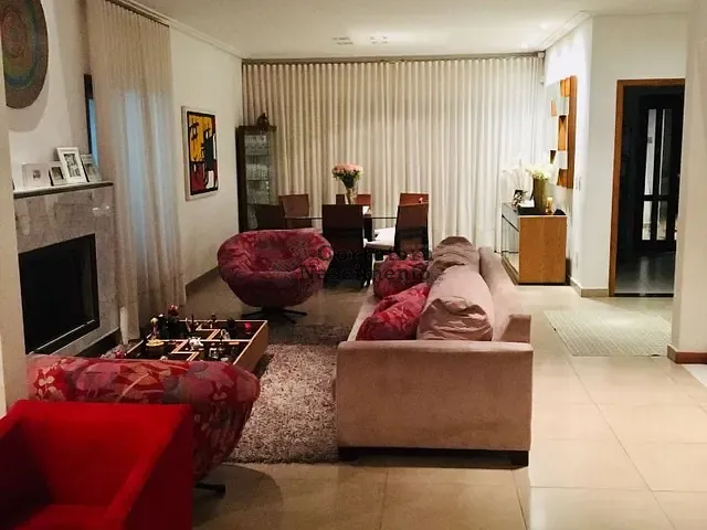 Casa com 360m² 3 quartos e 5 banheiros, à venda, no bairro Jardim Califórnia em Jacareí