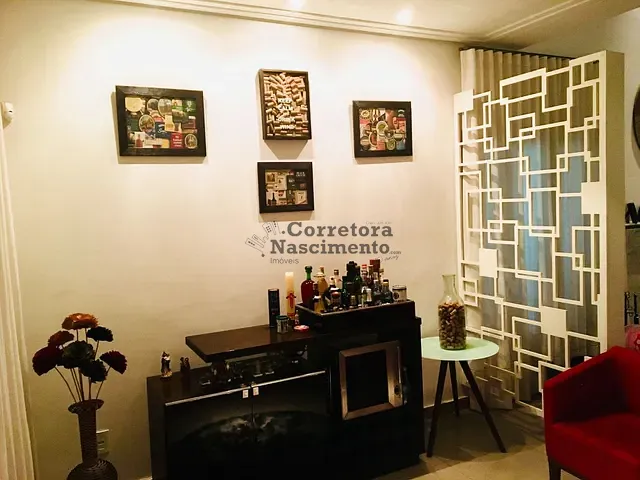 Casa com 360m² 3 quartos e 5 banheiros, à venda, no bairro Jardim Califórnia em Jacareí