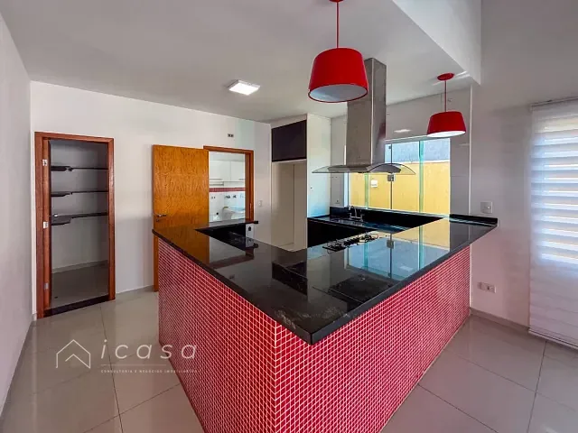 Casa com 300m² 3 quartos e 1 banheiro, à venda, no bairro Condomínio Terras do Vale em Caçapava