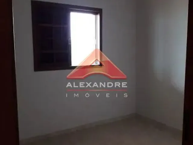 Casa com 10m² 3 quartos e 1 banheiro, à venda, no bairro Chácaras Pousada do Vale em São José Dos Campos