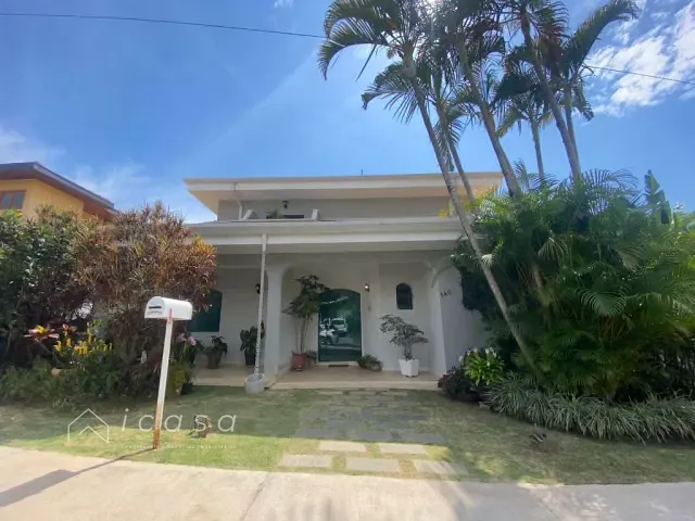 Casa com 550m² 4 quartos e 6 banheiros, à venda, no bairro Condomínio Portal da Mata em Caçapava