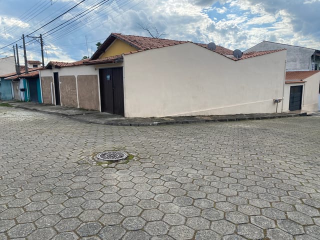 Casa com 405m² 5 quartos e 4 banheiros, à venda, no bairro Santo Antônio em Lorena