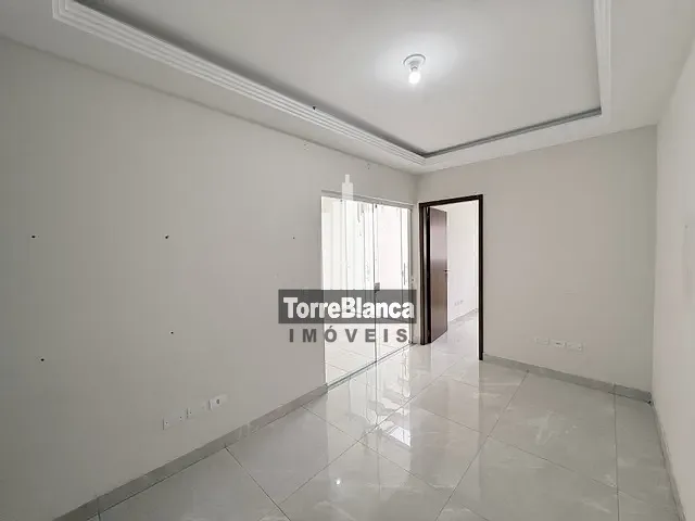 Casa com 112m² 3 quartos e 2 banheiros, à venda, no bairro Cará-Cará em Ponta Grossa