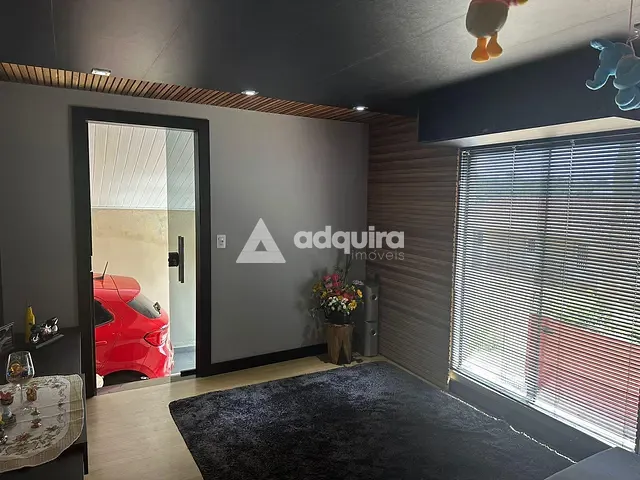 Casa com 560m² 5 quartos e 3 banheiros, à venda, no bairro Chapada em Ponta Grossa