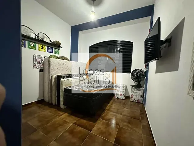 Casa com 600m² 3 quartos e 2 banheiros, à venda ou para alugar, no bairro Chácaras Maringá em Atibaia