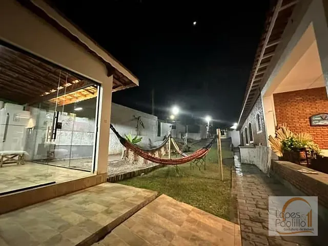 Casa com 600m² 3 quartos e 2 banheiros, à venda ou para alugar, no bairro Chácaras Maringá em Atibaia