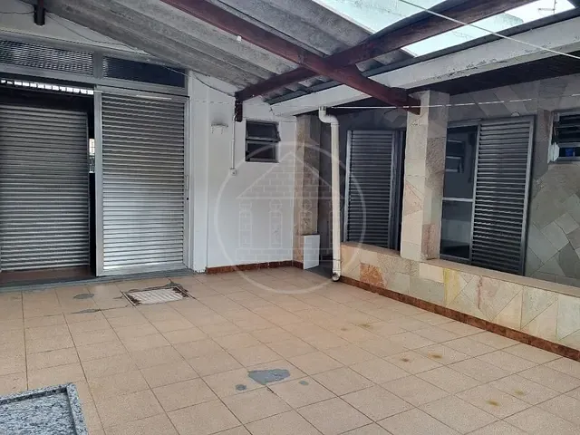Casa com 250m² 2 quartos e 1 banheiro, à venda, no bairro Jardim dos Lagos em São Paulo