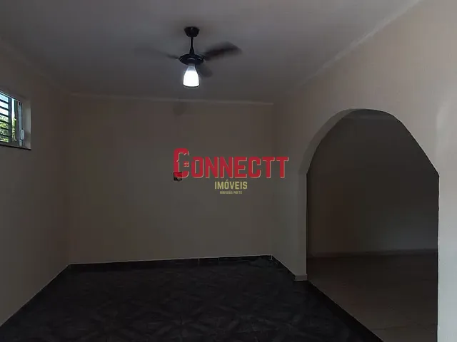 Casa com 162m² 4 quartos e 2 banheiros, à venda, no bairro Conjunto Habitacional Jardim das Palmeiras em Ribeirão Preto