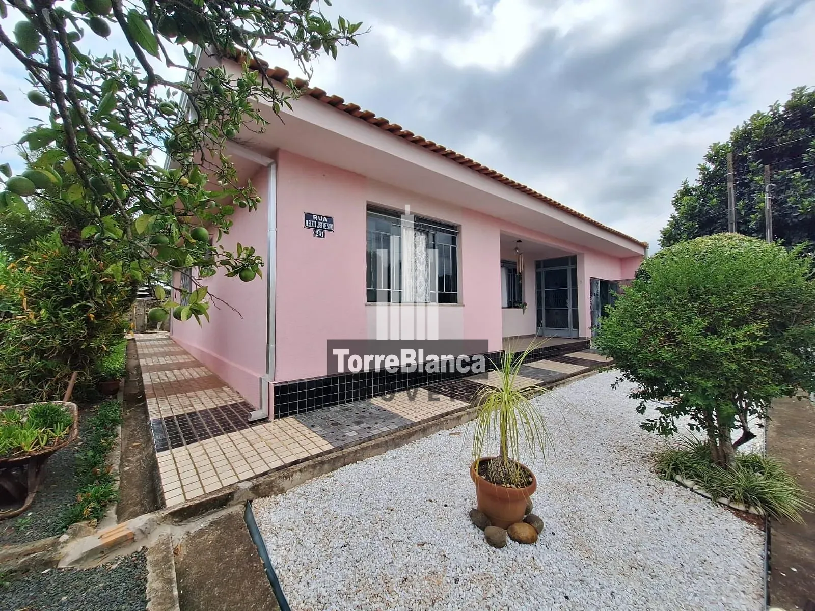 Casa, 4 quartos, 170 m² - Foto 1