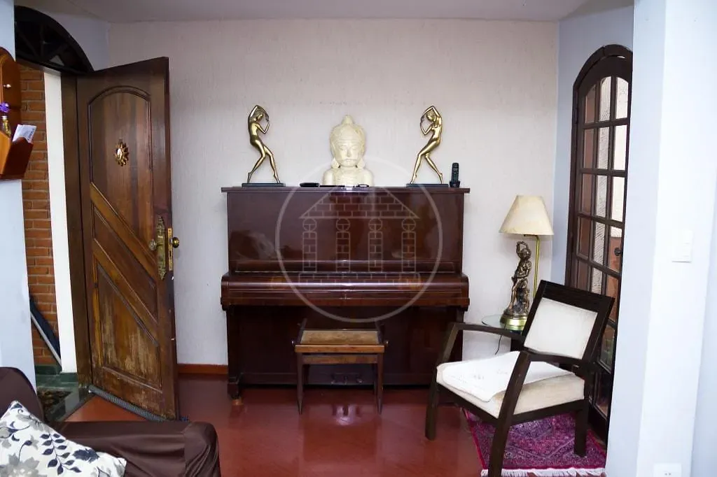 Casa, 3 quartos, 250 m² - Foto 1