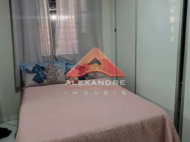 Casa com 10m² 3 quartos e 2 banheiros, à venda, no bairro Jardim Uirá em São José Dos Campos