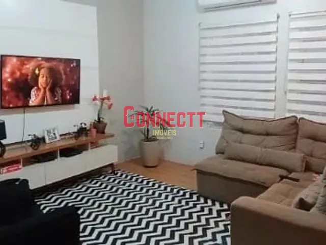 Casa com 250m² 4 quartos e 3 banheiros, à venda, no bairro Parque Anhangüera em Ribeirão Preto