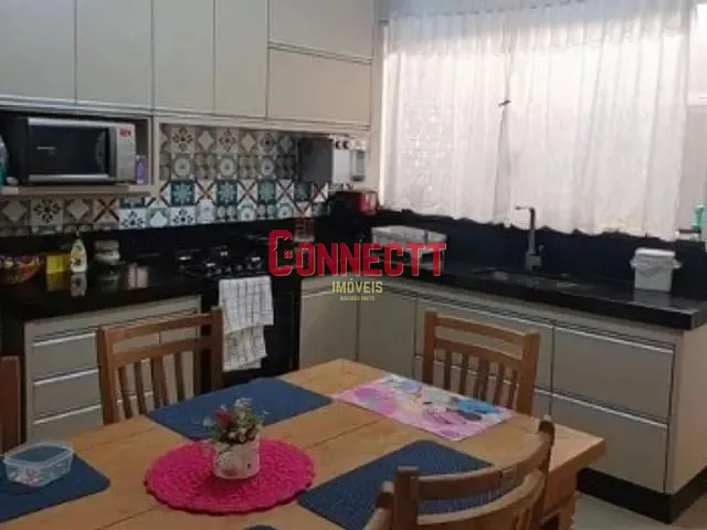 Casa com 250m² 4 quartos e 3 banheiros, à venda, no bairro Parque Anhangüera em Ribeirão Preto
