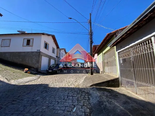 Casa com 10m² 3 quartos e 2 banheiros, à venda, no bairro Centro em Paraisópolis