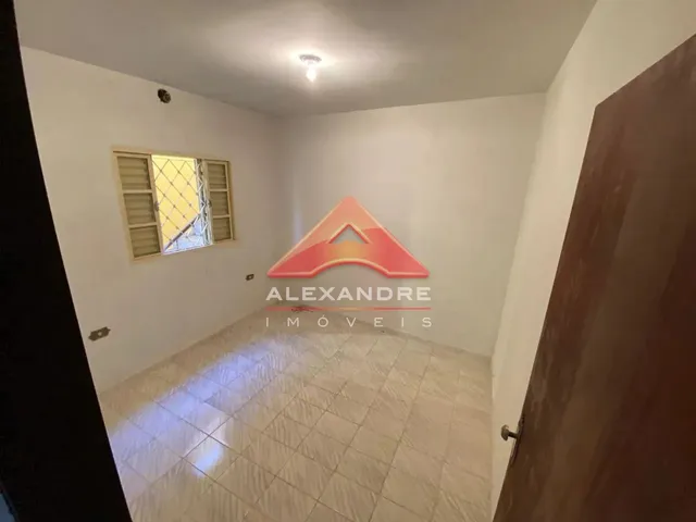 Casa com 10m² 3 quartos e 2 banheiros, à venda, no bairro Centro em Paraisópolis