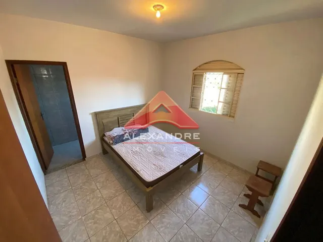 Casa com 10m² 3 quartos e 2 banheiros, à venda, no bairro Centro em Paraisópolis