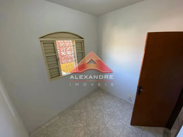 Casa com 10m² 3 quartos e 2 banheiros, à venda, no bairro Centro em Paraisópolis