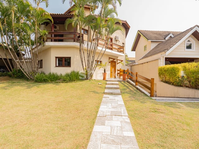 Casa com 1102m² 6 quartos e 8 banheiros, à venda, no bairro Alphaville em Santana de Parnaíba