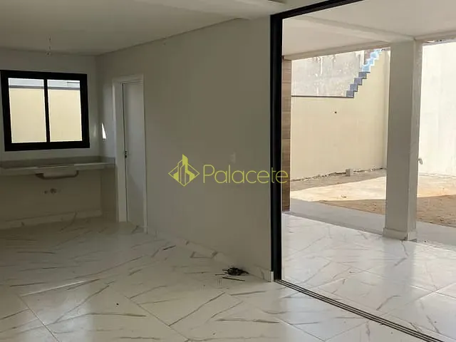 Casa com 250m² 3 quartos e 3 banheiros, à venda, no bairro Caçapava Velha em Caçapava