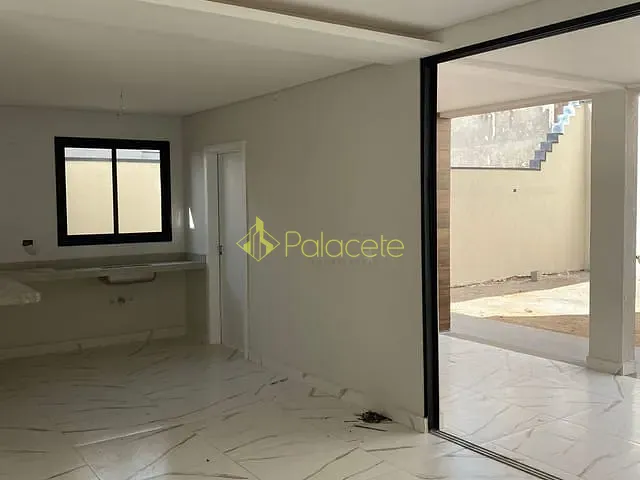Casa com 250m² 3 quartos e 3 banheiros, à venda, no bairro Caçapava Velha em Caçapava