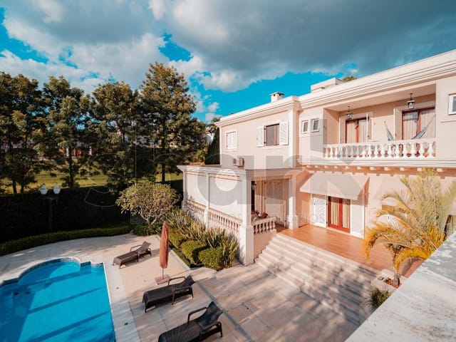 Casa com 2068m² 6 quartos e 8 banheiros, à venda, no bairro Alphaville em Santana de Parnaíba