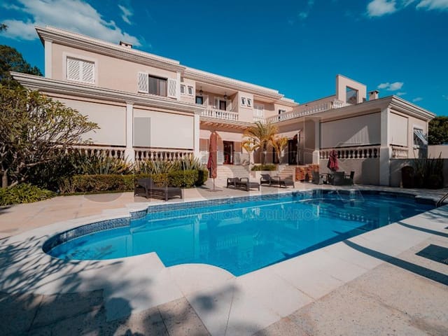 Casa com 2068m² 6 quartos e 8 banheiros, à venda, no bairro Alphaville em Santana de Parnaíba