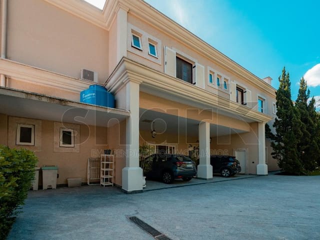 Casa com 2068m² 6 quartos e 8 banheiros, à venda, no bairro Alphaville em Santana de Parnaíba