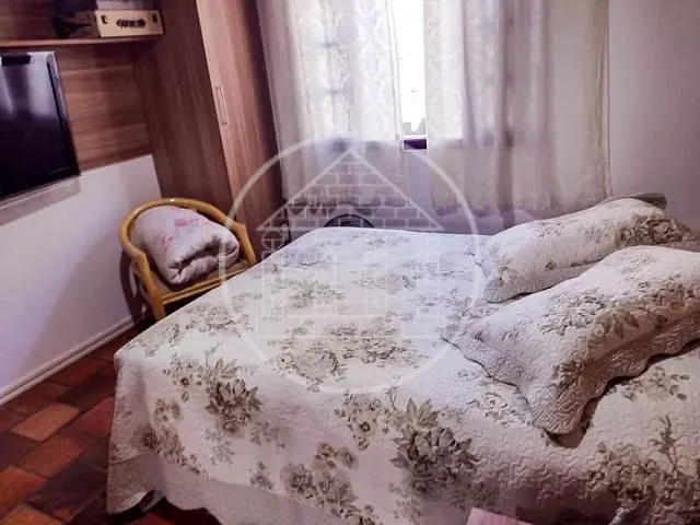 Casa com 275m² 3 quartos e 2 banheiros, à venda, no bairro Jardim das Palmeiras (Zona Sul) em São Paulo
