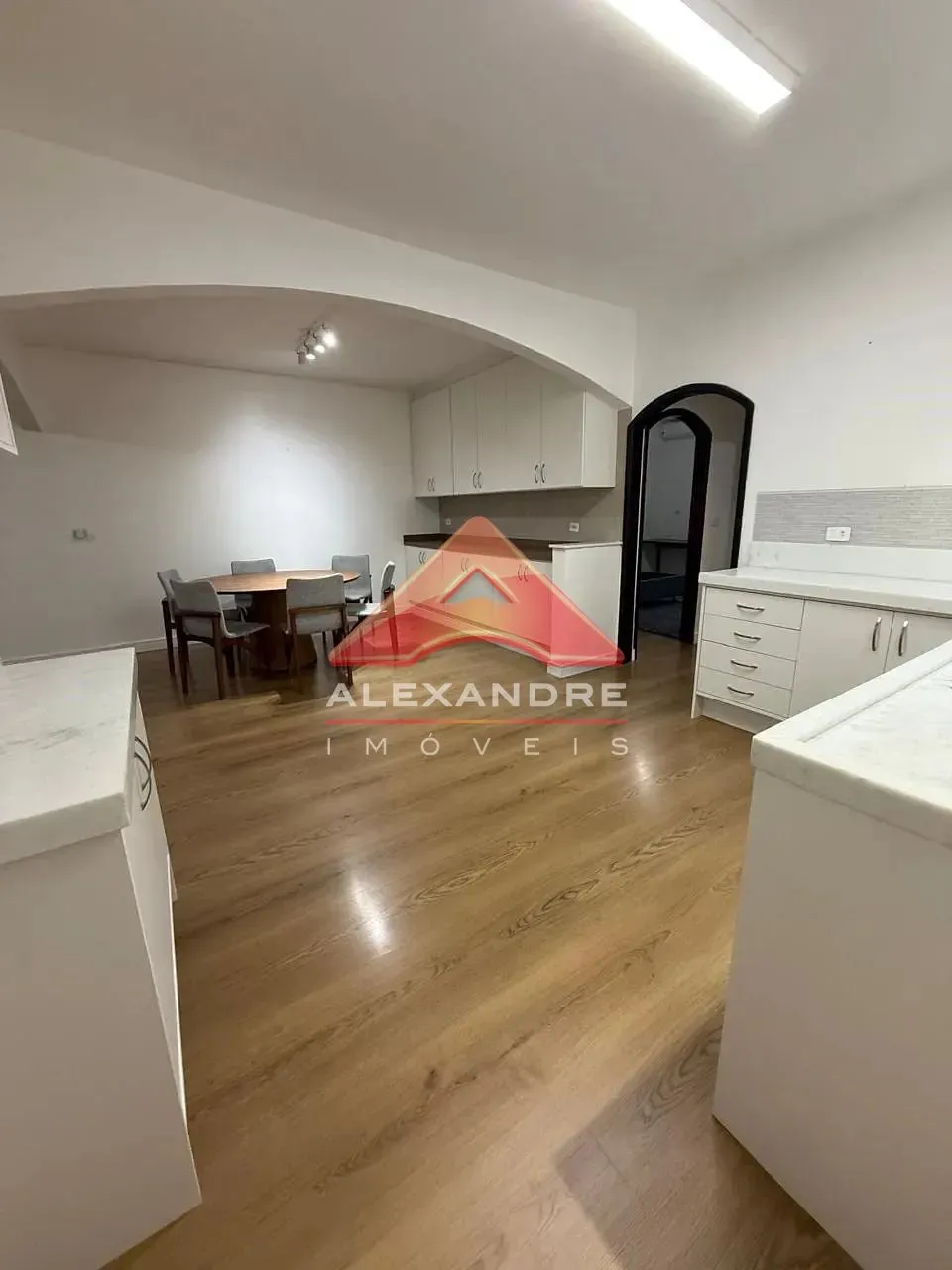 Casa, 3 quartos, 170 m² - Foto 1