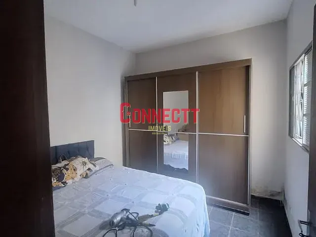 Casa com 250m² 3 quartos e 1 banheiro, à venda, no bairro Parque das Figueiras em Ribeirão Preto