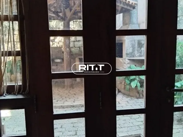 Casa com 433m² 6 quartos e 6 banheiros, à venda, no bairro Vila Embaré em Valinhos