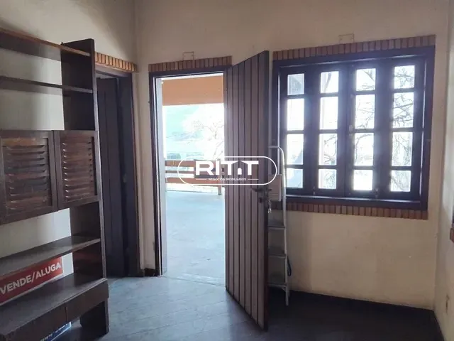 Casa com 433m² 6 quartos e 6 banheiros, à venda, no bairro Vila Embaré em Valinhos