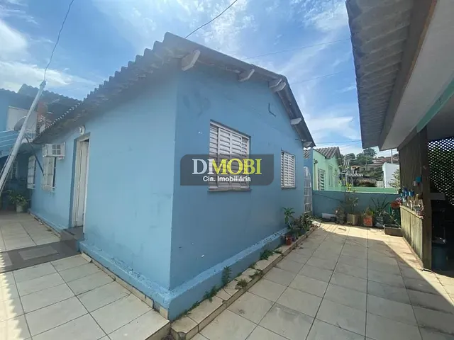 Casa com 300m² 3 quartos e 2 banheiros, à venda, no bairro COHAB C em Gravataí