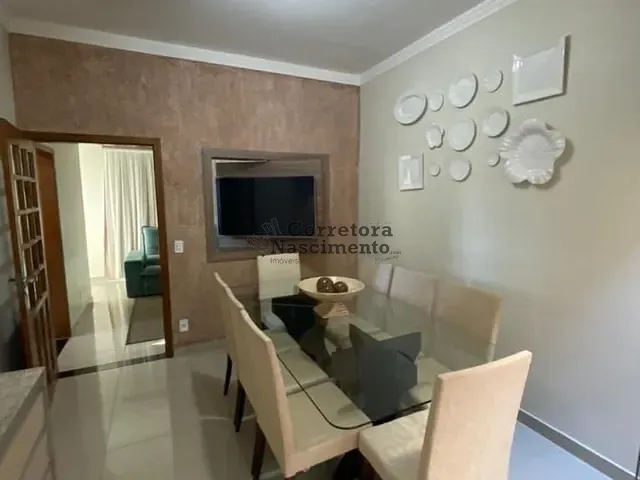 Casa com 207m², à venda, no bairro Villa Branca em Jacareí