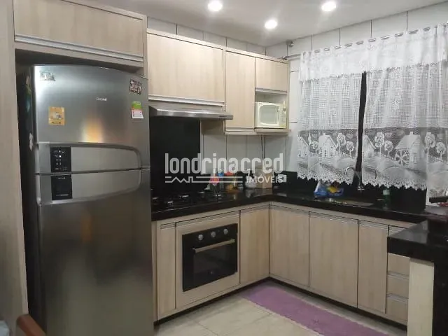 Casa 4 quartos e 3 banheiros, à venda, no bairro Residencial Café Cereja em Londrina