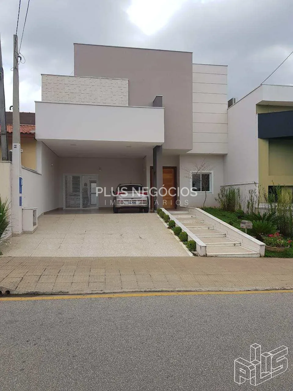 Casa, 3 quartos, 277 m² - Foto 1