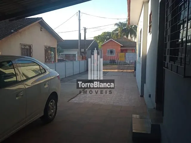 Casa 3 quartos e 2 banheiros, à venda, no bairro Colônia Dona Luíza em Ponta Grossa