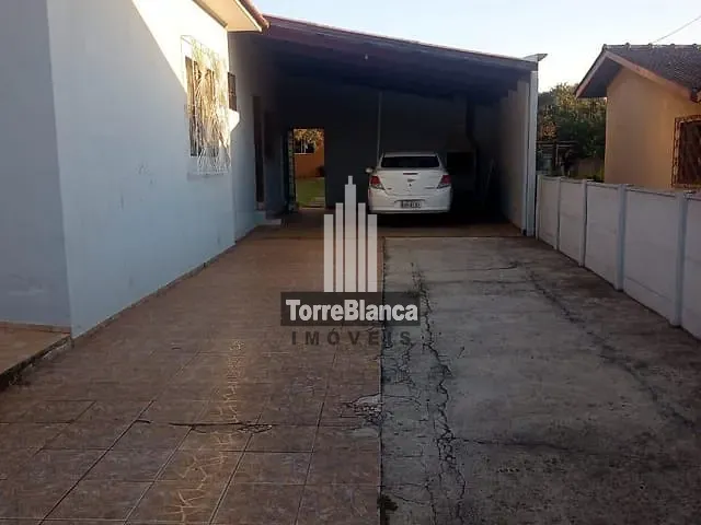 Casa 3 quartos e 2 banheiros, à venda, no bairro Colônia Dona Luíza em Ponta Grossa