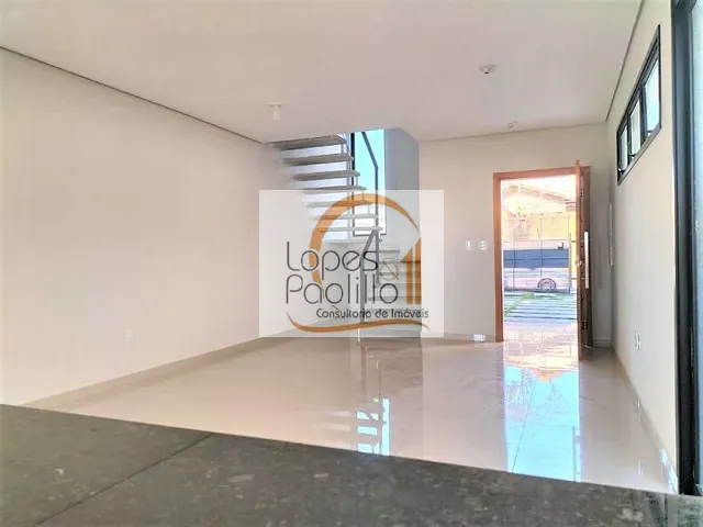 Casa com 240m² 3 quartos e 3 banheiros, à venda, no bairro Jardim dos Pinheiros em Atibaia
