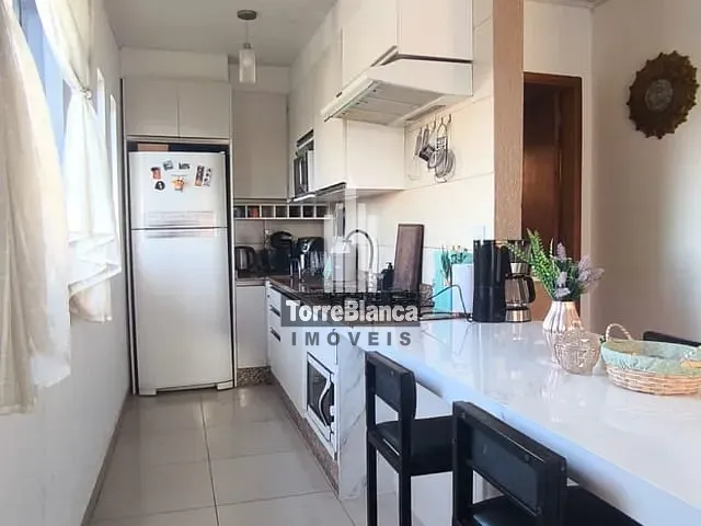 Casa com 300m² 3 quartos e 3 banheiros, à venda, no bairro Contorno em Ponta Grossa