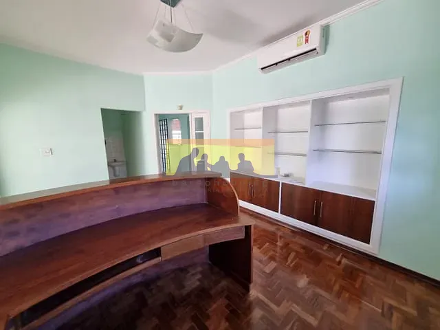Casa com 385m², para alugar, no bairro Jardim Guanabara em Campinas