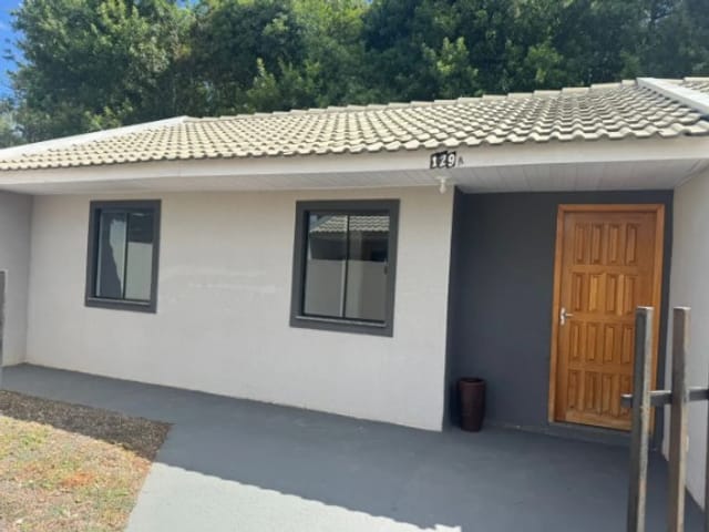 Casa à venda, Uvaranas, Próximo a Igreja Bom Jesus