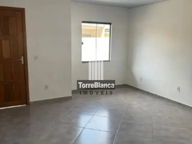 Casa 2 quartos e 1 banheiro, à venda, no bairro Uvaranas em Ponta Grossa