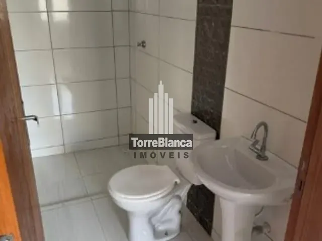 Casa 2 quartos e 1 banheiro, à venda, no bairro Uvaranas em Ponta Grossa