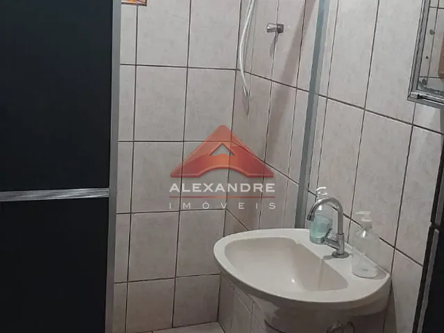 Casa com 125m² 2 quartos e 2 banheiros, à venda, no bairro Conjunto Residencial Galo Branco em São José dos Campos